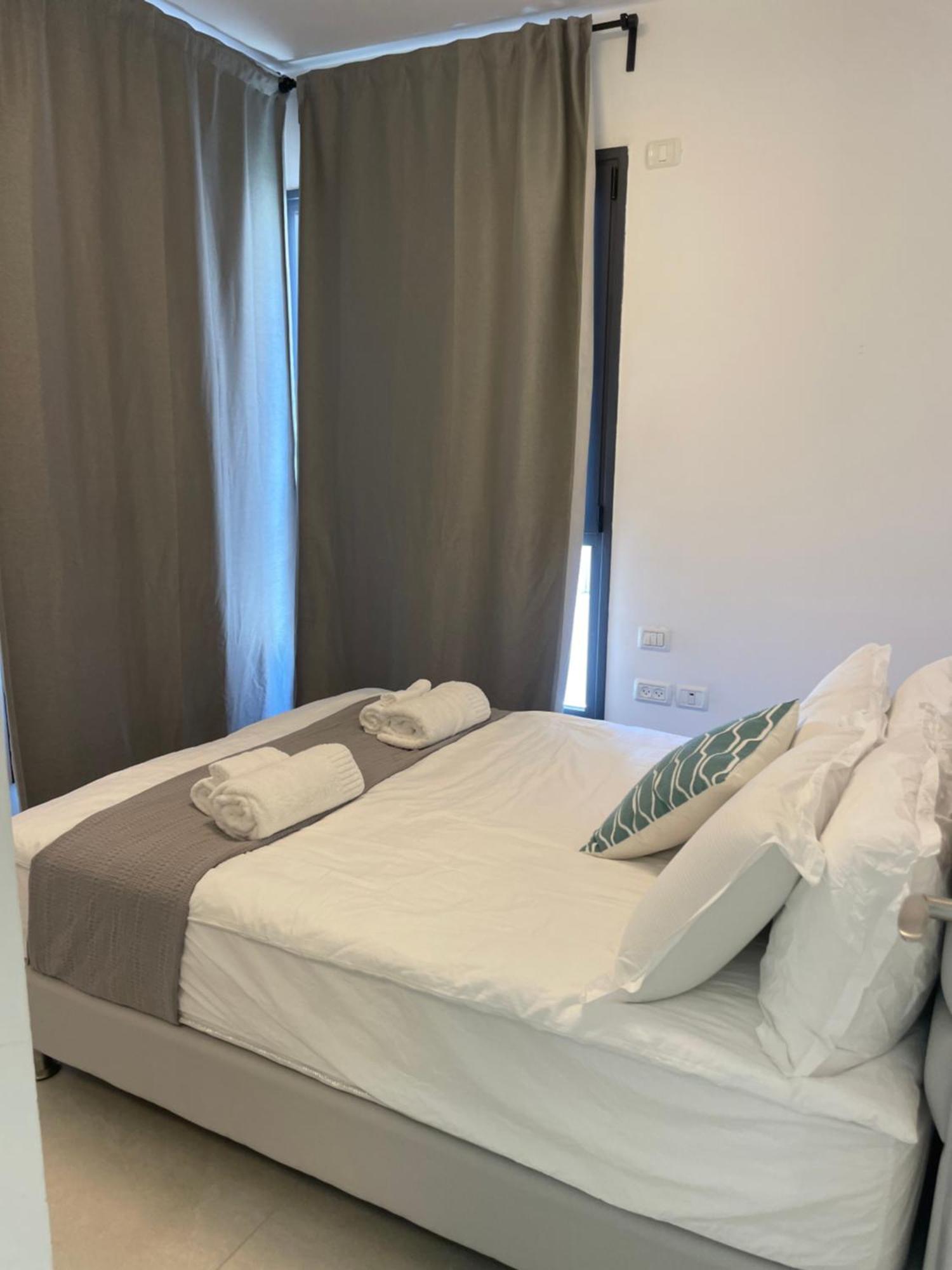 #דירת יוקרה על הים Sunset Beach Apartment# Givat Olga Eksteriør bilde